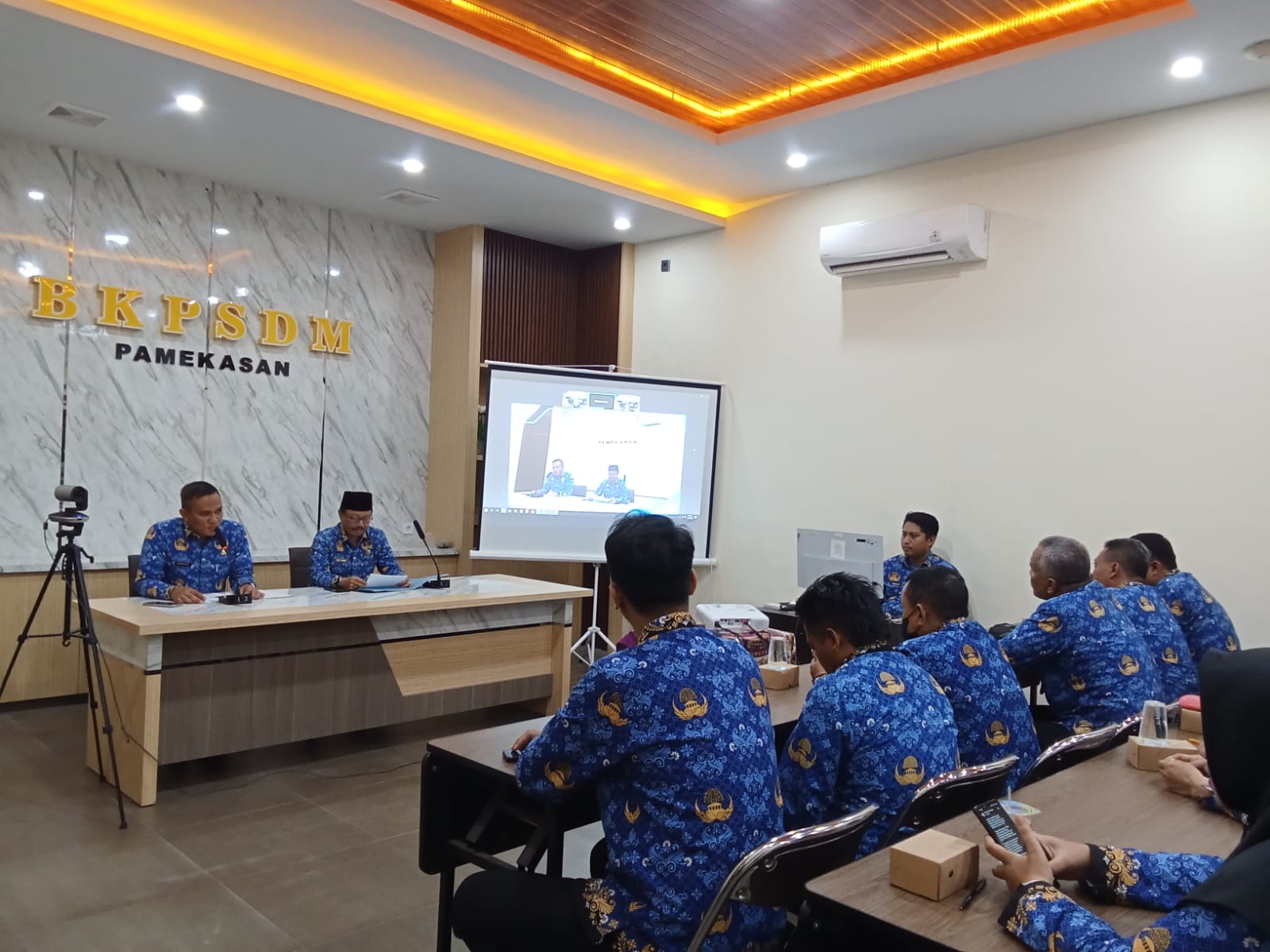 BKPSDM Pamekasan Menyelenggarakan Kegiatan Sosialisasi Persiapan Ujian Dinas dan Ujian Penyesuaian Kenaikan Pangkat (UPKP) Tahun 2025