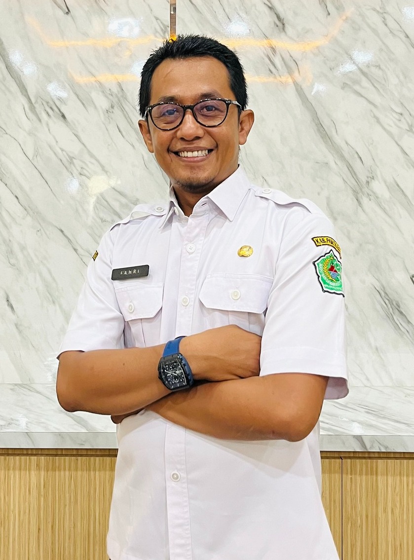 ACHMAD FAHRUR ROZI, SH